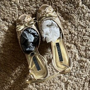 Laundry By Shelli Segal Gold Embellished Heels